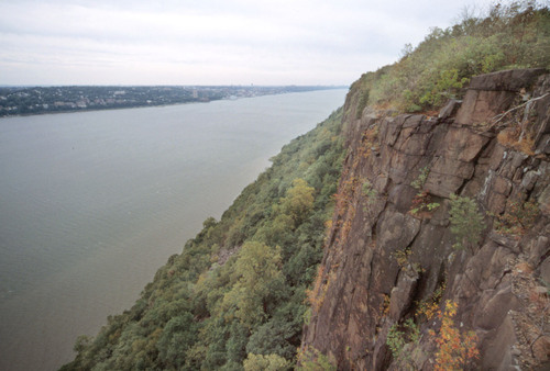 Palisades Scenic Byway NJ - Palisades from State Line Lookout